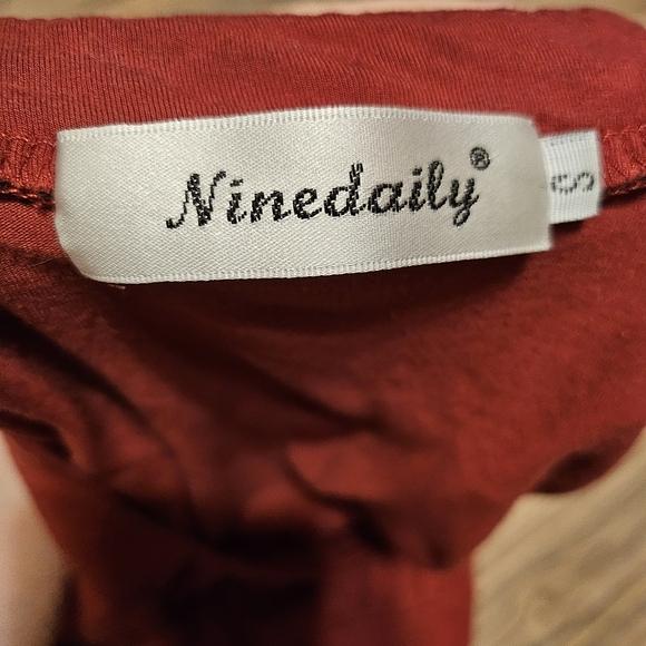 Ninedaily Elegant Burgundy Flutter Sleeve Blouse - Picture 5 of 5